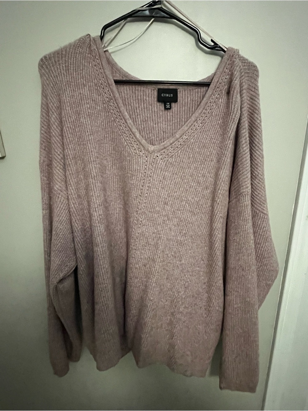 Cyrus V-Neck Ribbed Sweater in Dusty Mauve